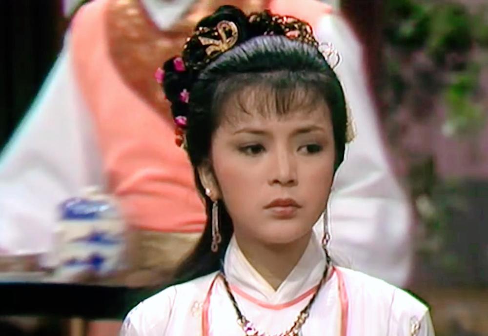 钟灵一起赠送给了段誉和灵鹫宫中梅兰竹菊四