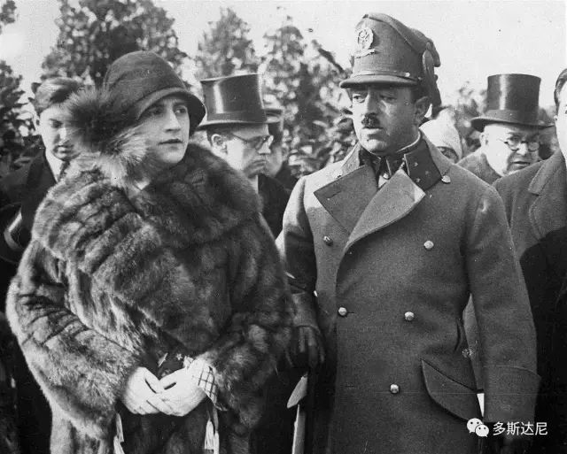 老照片阿富汗阿曼努拉汗国王和王后曾访问中国