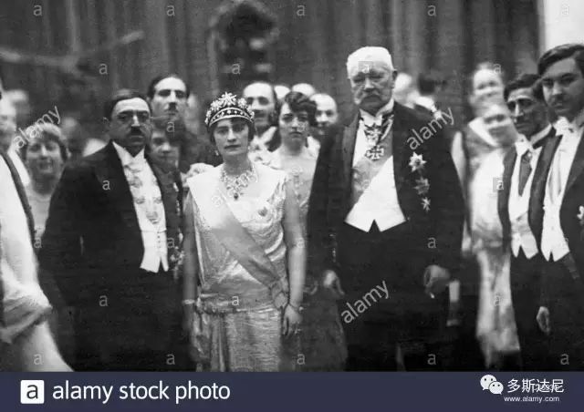 老照片阿富汗阿曼努拉汗国王和王后曾访问中国