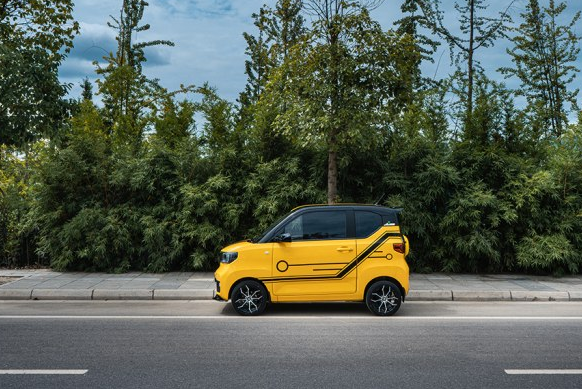 88万,自动挡小车开回家,还是大厂出品,上市一年就狂甩37万台