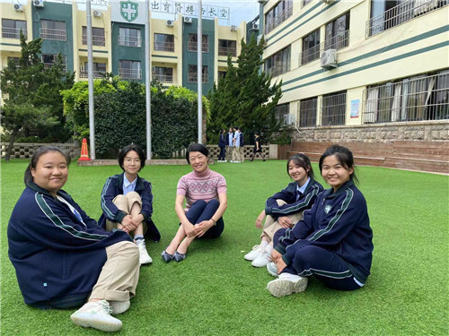 青岛育贤中学王邓:深耕课堂,探索"线上 线下"英语教学模式-腾讯新闻