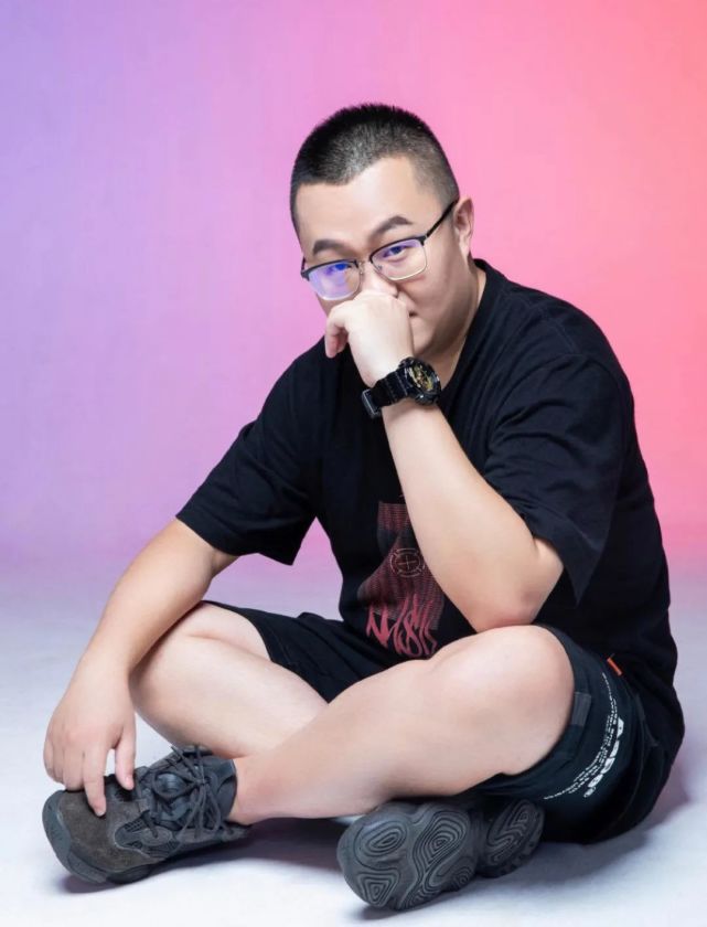 孙笑川同款!曾炒到6k的yeezy 500"黑武士"大补货!确认发售!