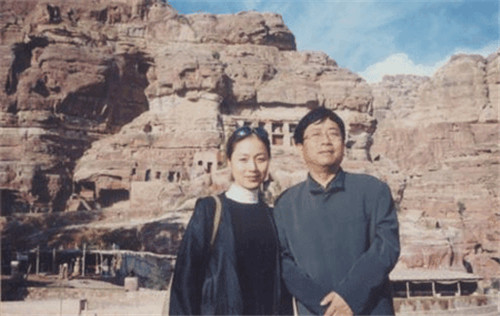 李红:说说我的流氓前夫余秋雨,一个道貌岸然的"伪君子"