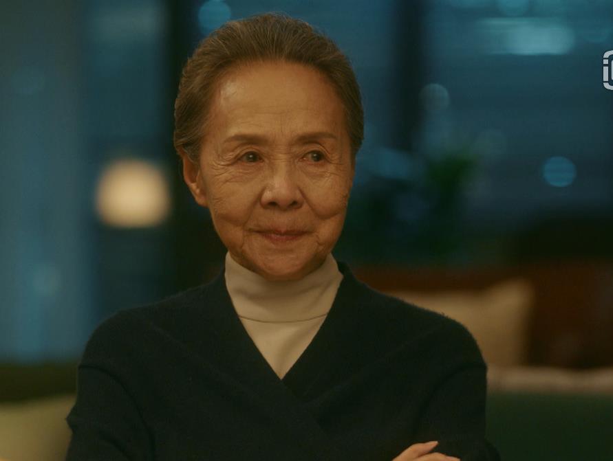 住老洋房吃20元的八宝饭,穿3000元西装,陈道明演活了总裁