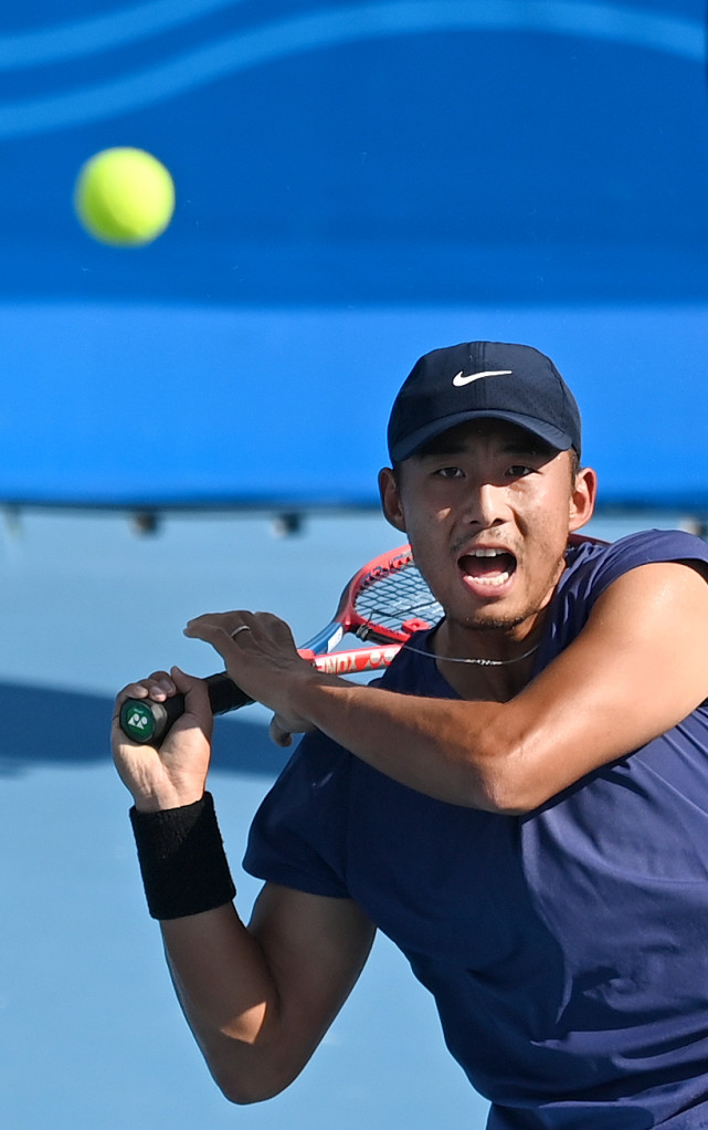 全运会网球男子单打天津队李喆夺冠