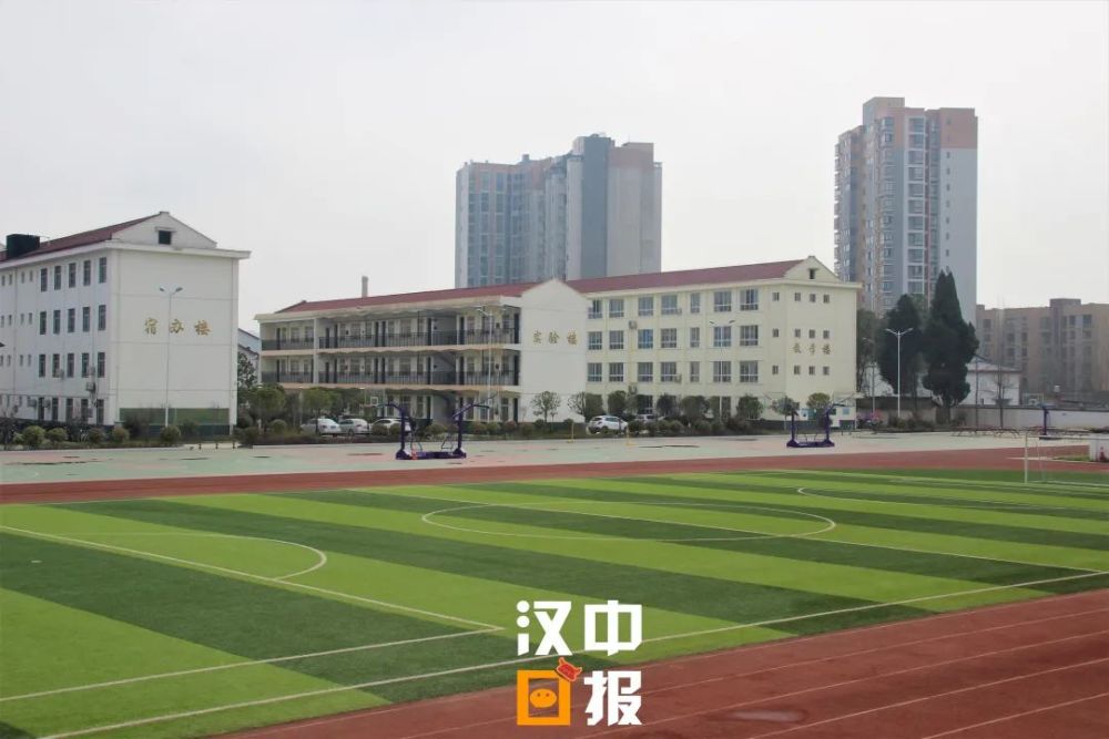 简阳市新市初级中学图片