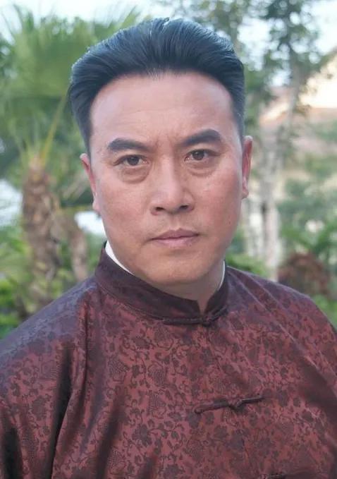 国家一级演员张山:出道31年零绯闻,为妻子放下事业