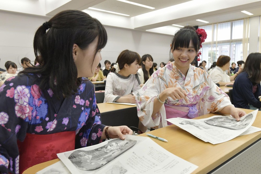 83年小学语文教师双城制度博会第一册