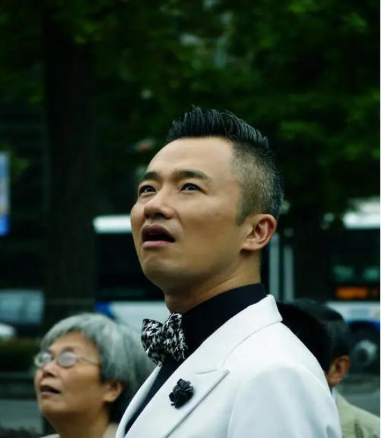 东方卫视六大主持人遭严惩之后,程雷接婚庆工作,朱祯成功翻身