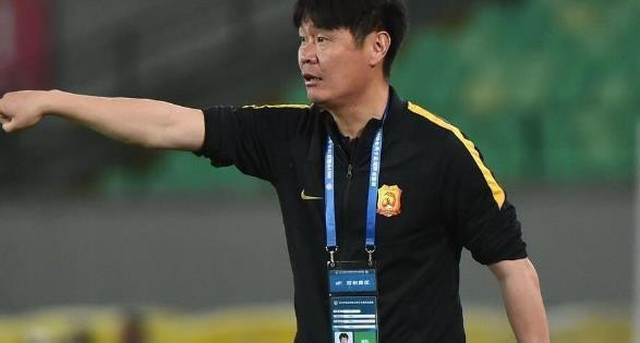 中超 李霄鹏又将对武汉队阵容进行调整，三王牌或沦为替补，黄紫昌在列