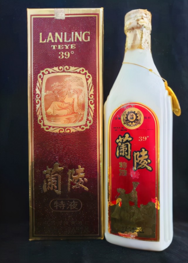 2,兰陵酒 (山东)口感:入口的瞬间,满是酒香,香醇饱满,细腻绵柔,甘润
