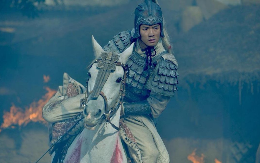 长坂坡数万曹军赵云七进七出为何小小的麦城关羽杀不出去