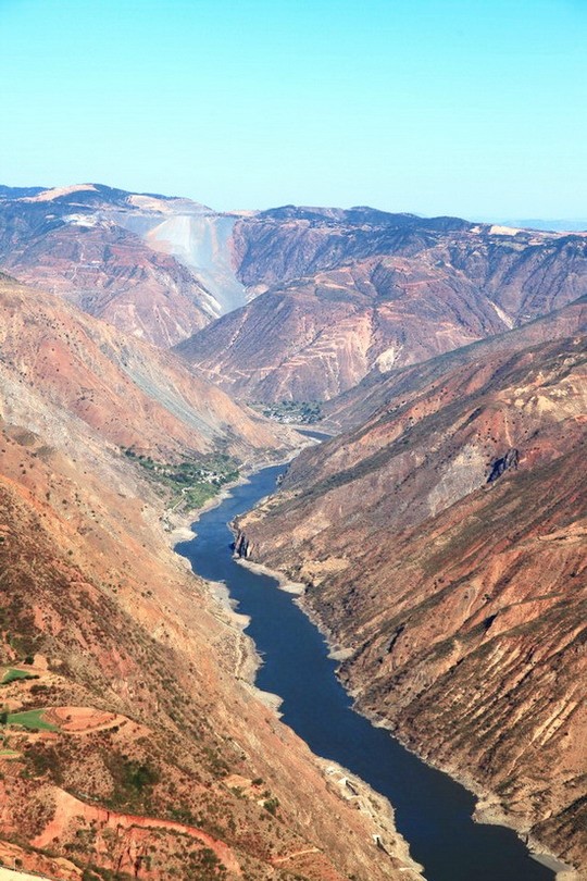 矿藏丰富的攀西大裂谷!大裂谷的形成_腾讯新闻