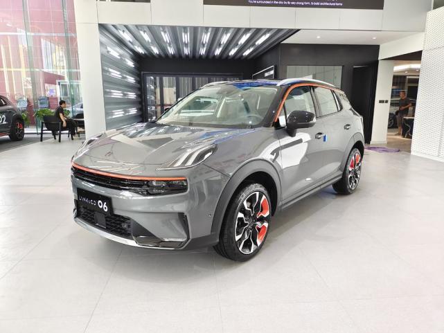 动力给力 造型精致小巧 2020款领克06试驾体验