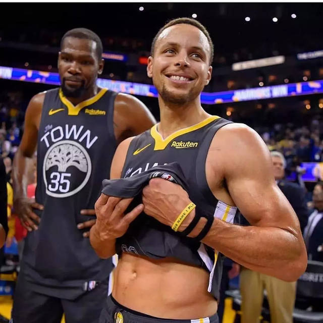 学习库里?热火神射仅用2年练出麒麟臂,周琦想去nba该学他