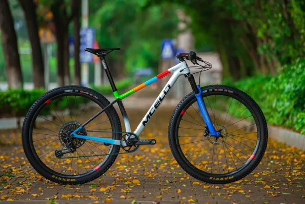 很多车友一开始看到这个带有少少神秘感的马克罗【mc