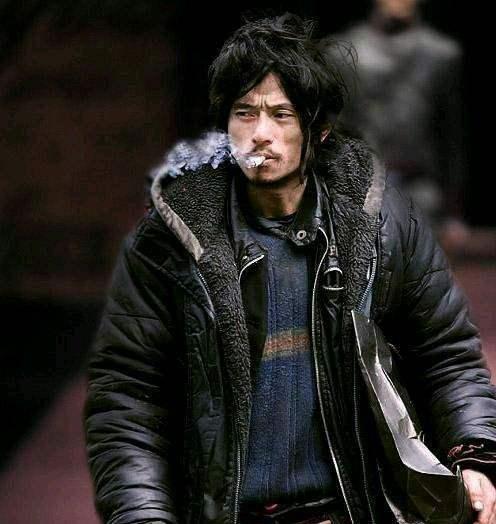 还记得10年前火遍全国的犀利哥吗如今他的近况被周立波说中