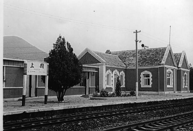 辽宁这个小镇两次震惊世界一次是因为火车站一次是因为化石