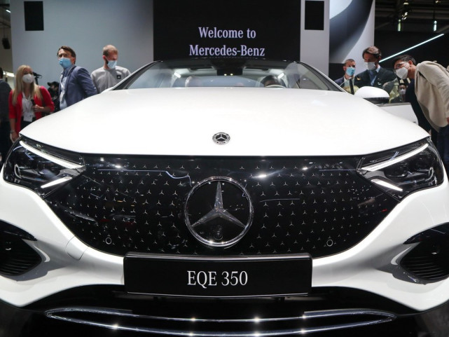 奔驰运动型商务纯电轿车eqe慕尼黑车展首发
