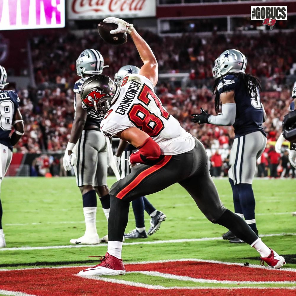 nfl揭幕战海盗3129牛仔布雷迪300场里程碑传4达阵