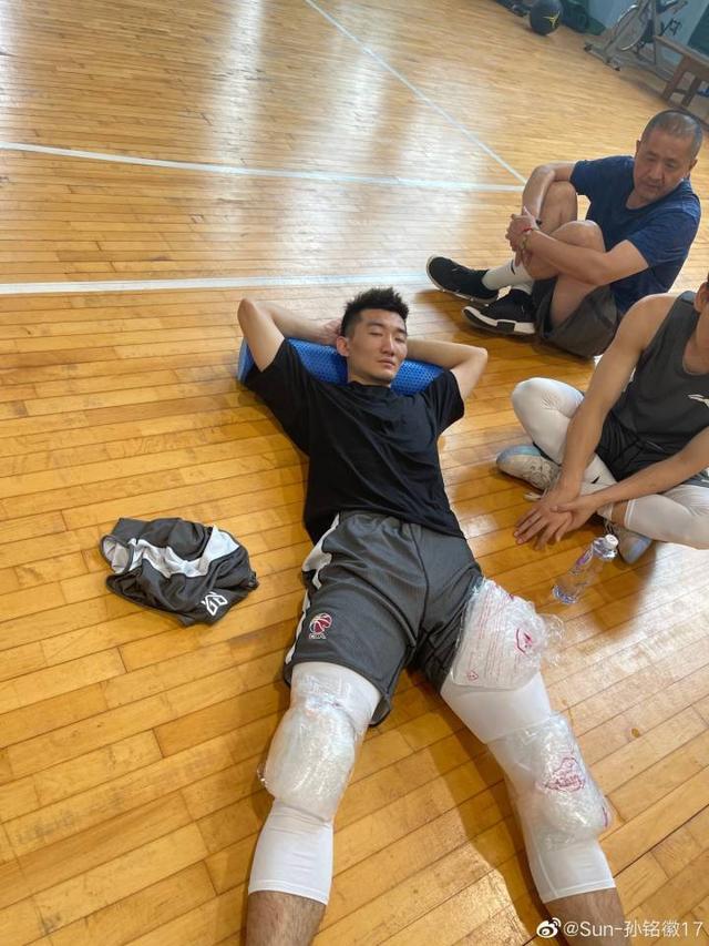 体力上乘的孙铭徽体能测试都说扛不住看来cba球员体能差不是一句假话