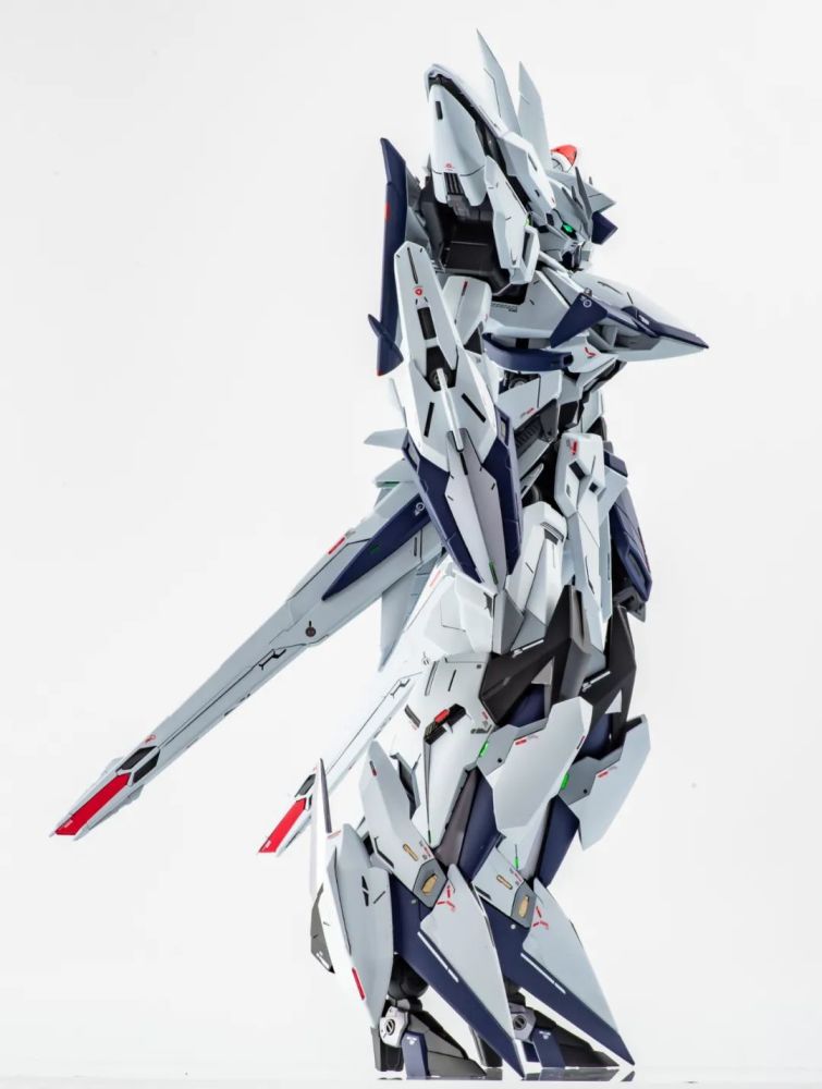 天蚀高达这样改了之后真挺帅的