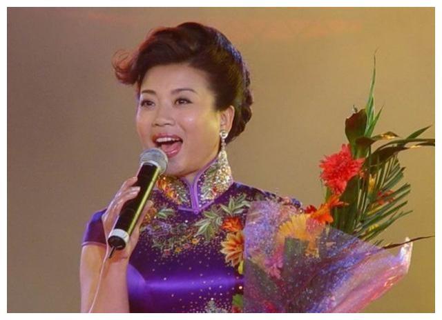 她是23次春晚的"钉子户",突然销声匿迹5年之久,原因令人心痛