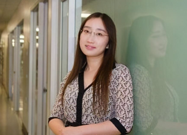 985大学女博士走红,曾有过"四次婚姻",人送外号"现代妲己"_腾讯新闻