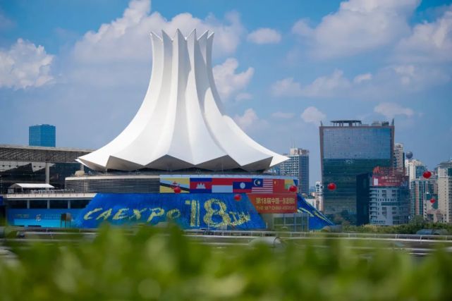 大 幕 将 启 【盛会如期而至】 9月10日-13日 第十八届中国东盟博览