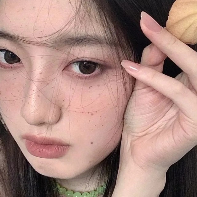 真人女生套图春有百花秋有月夏有凉风冬有雪若无闲事挂心头便是人间好