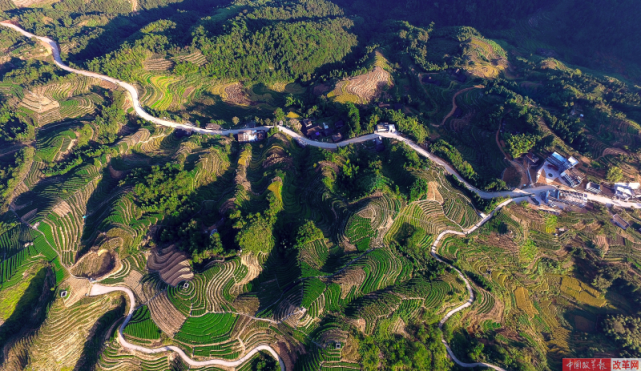 福建柘荣深化改革建好四好农村路