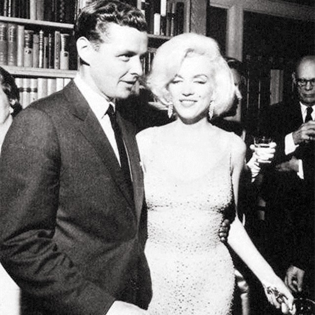 1962年美国记者偷拍玛丽莲梦露和总统肯尼迪秘密约会始末
