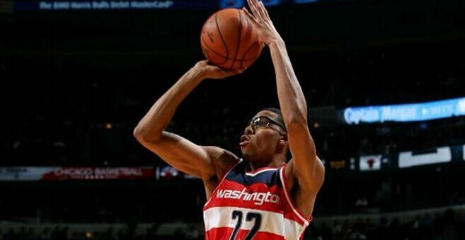nba 暴跌44倍！仅过4年，亿元先生沦为底薪，他可是力压字母哥的球员