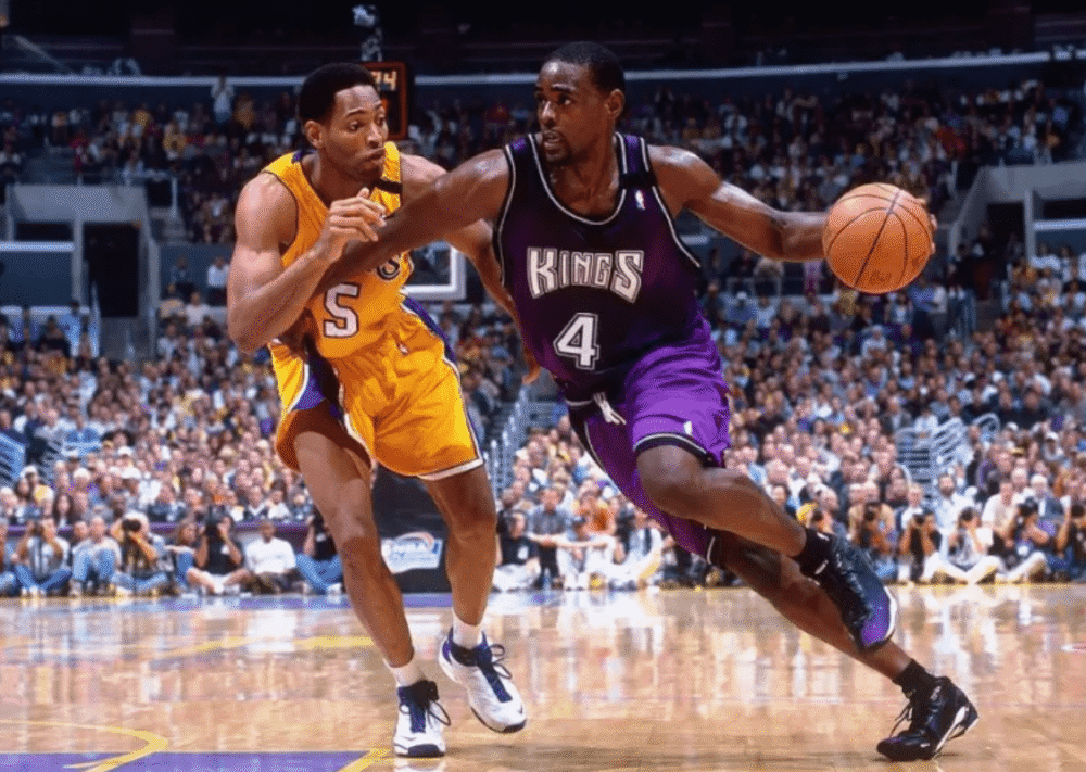 湖人 NBA最臭名昭著的一次黑哨！02年西决G6，OK组合“偷走”的总冠军