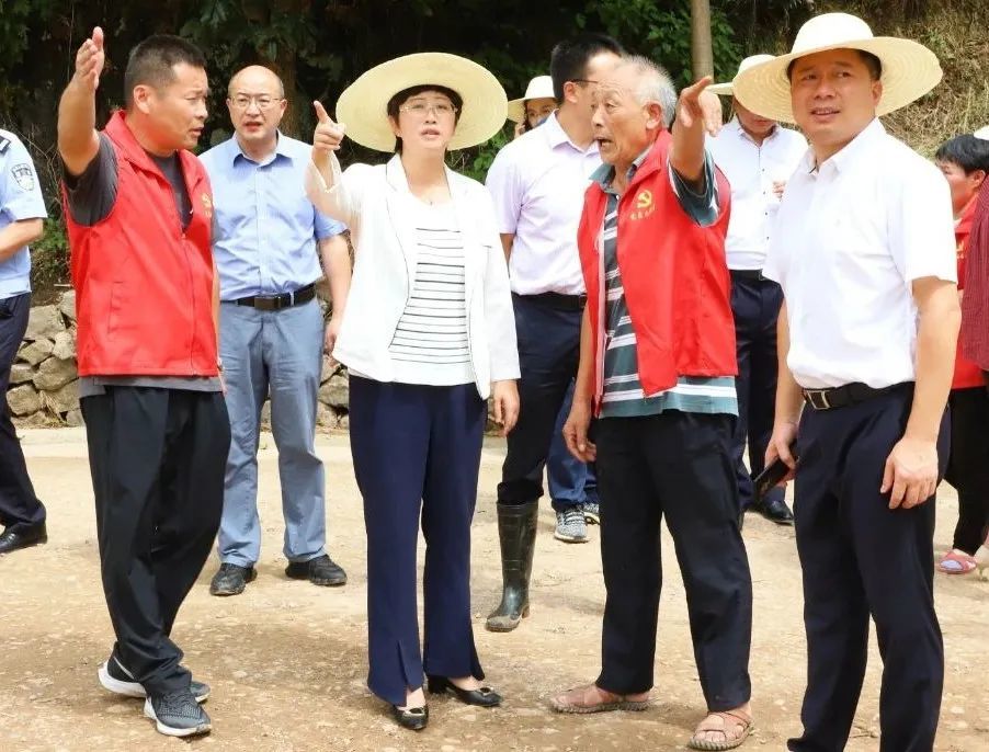 蔡艳在调研安地镇灾后重建工作时强调有力有序做好防汛救灾和恢复重建