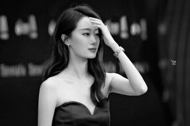 2021最火十大女明星angelababy勉强上榜赵丽颖仅排第二