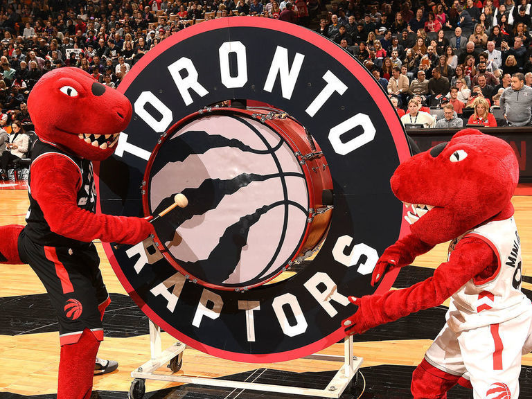 加拿大政府批准猛龙回多伦多主场比塞 一年漂泊生涯终告结束_腾讯新闻