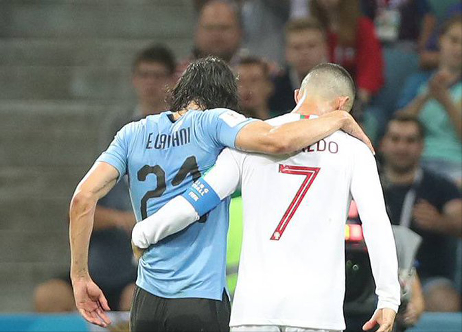 c罗与卡瓦尼就曼联7号对话曝光球衣销售额近19亿曼联已回本