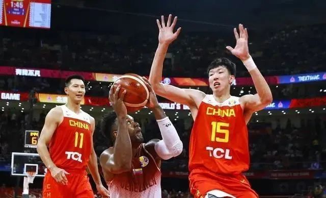 辽宁男篮 周琦加盟NBL墨尔本凤凰队！请问两年后回CBA是不是自由身？