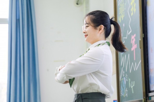 潘美丽做眼里有光胸中有爱的年轻教师