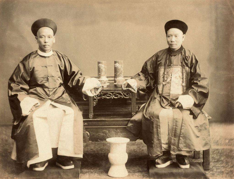 晚清盛宣怀有多富裕去世时留下10多亿儿子曾一夜输掉100套房子