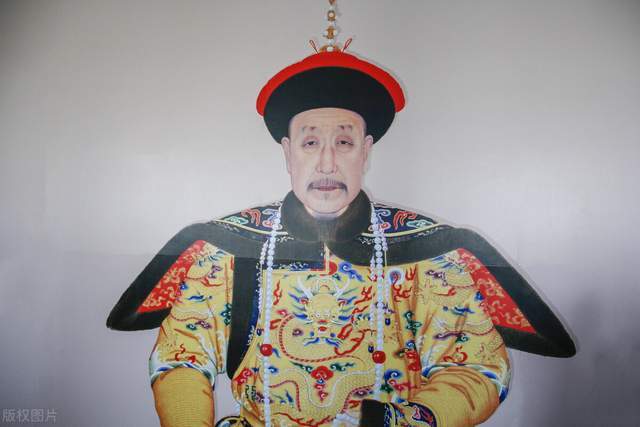 纪晓岚与乾隆,和珅的关系之谜