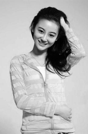 年仅26岁的女演员徐婷,因患癌救治无效,全身溃烂死在医院.