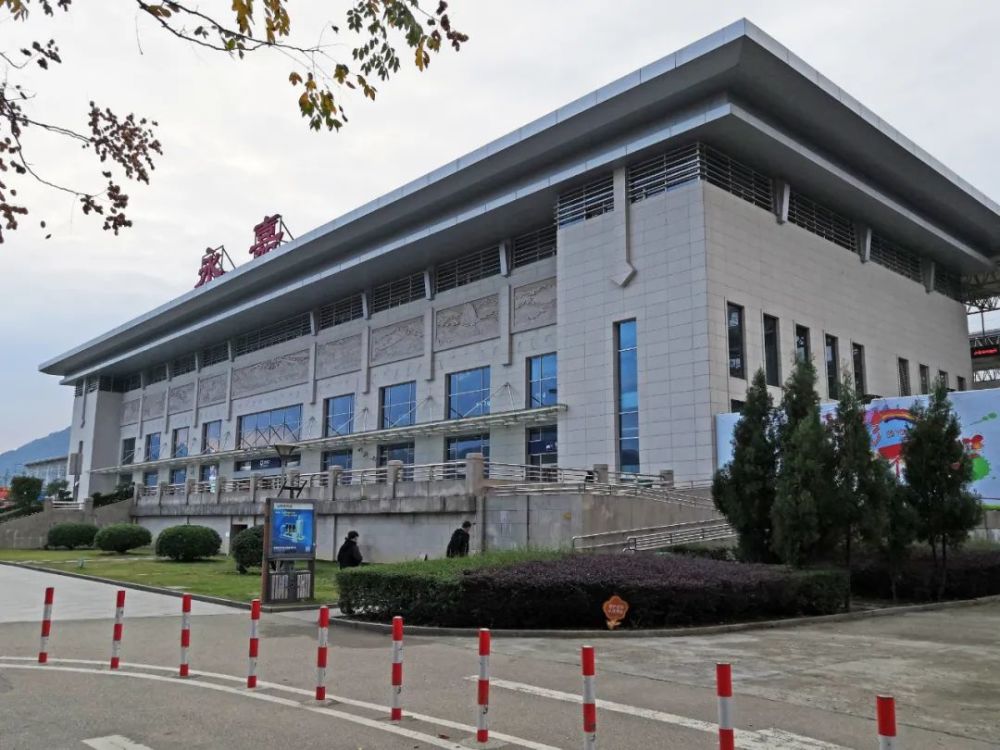 杭深铁路温州南站,乐清站换乘市民出行可到铁路永嘉站停办客运业务至