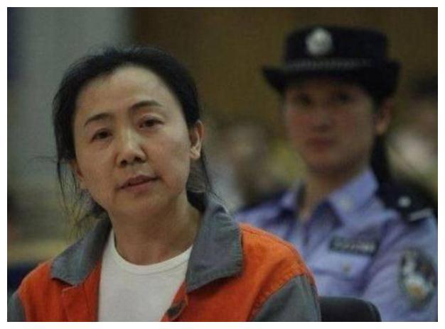 变更成为了抚顺市国土局顺城分局,罗亚平也升职当上了局长