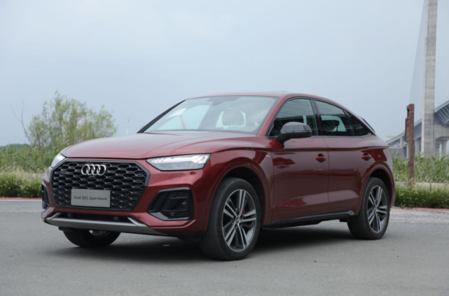 以运动,个性和小众之名打造的精品suv轿跑-奥迪q5l sportback