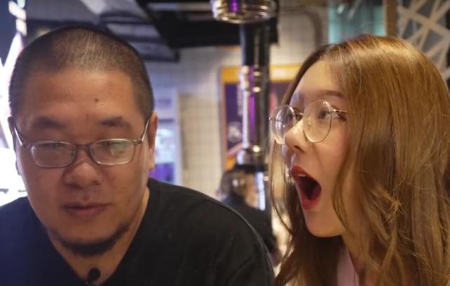 王师傅是巨婴毛毛很爱玩炉石传说模范夫妻离婚原因引发猜测