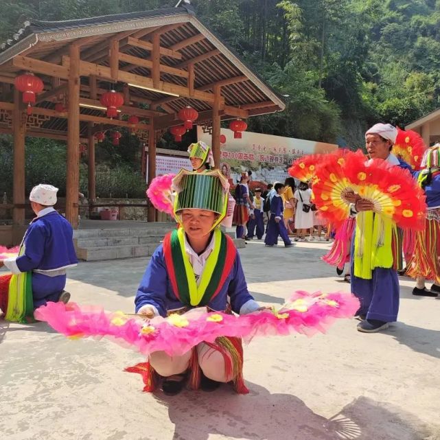 今天,槽碓村霸屏央视!见证"一步跨千年"的蜕变