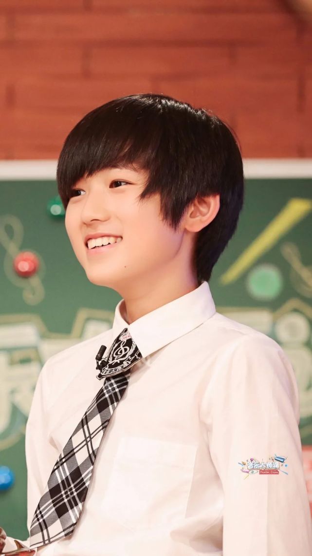 宋亚轩高清手机壁纸小时候的宋亚轩简直就是个奶团子小漂亮