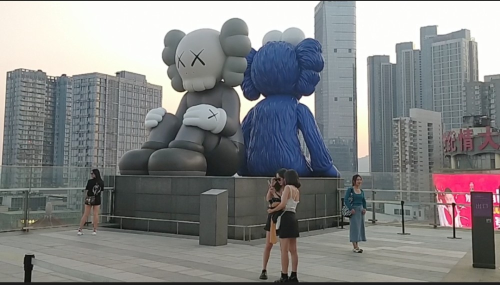 长沙有个网红雕塑就在国金中心ifs七楼楼顶